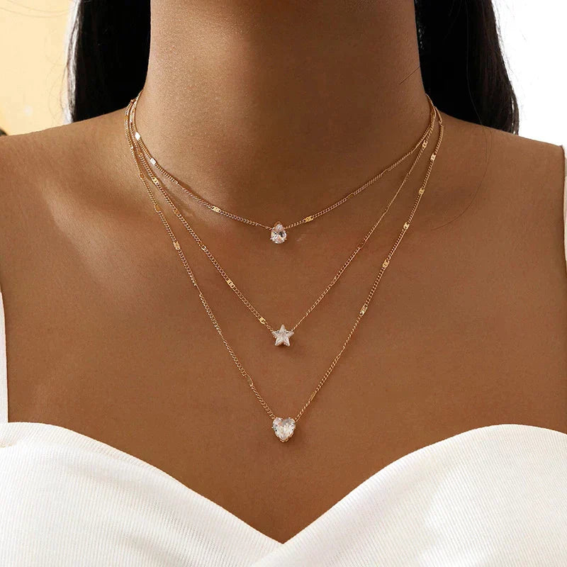 Collier med Tre Vedhæng med Zirconer i Guld | Rosendal