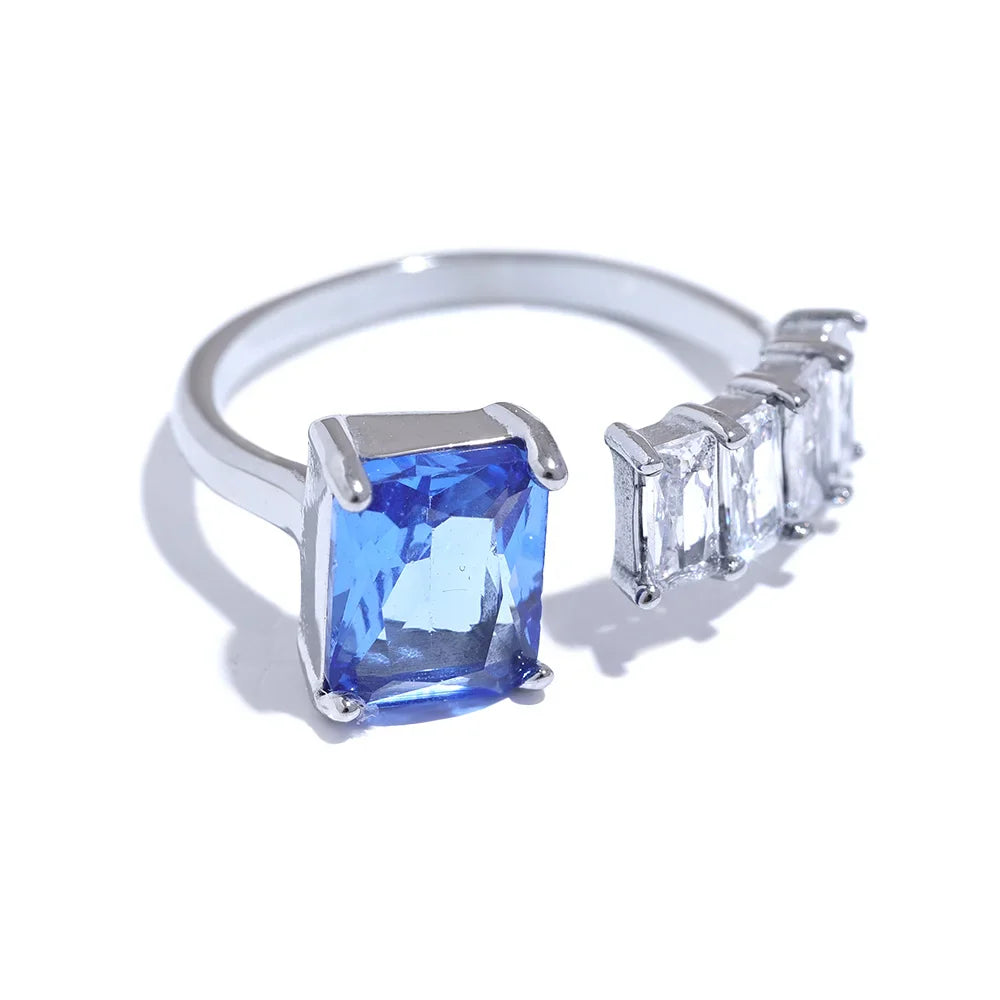 Asymmetrisk Elegant Prisma Ring" in Danish without "LUNVIA" and replacing it with "Rosendal" would be: 

"Rosendal Asymmetrisk Elegant Prisma Ring