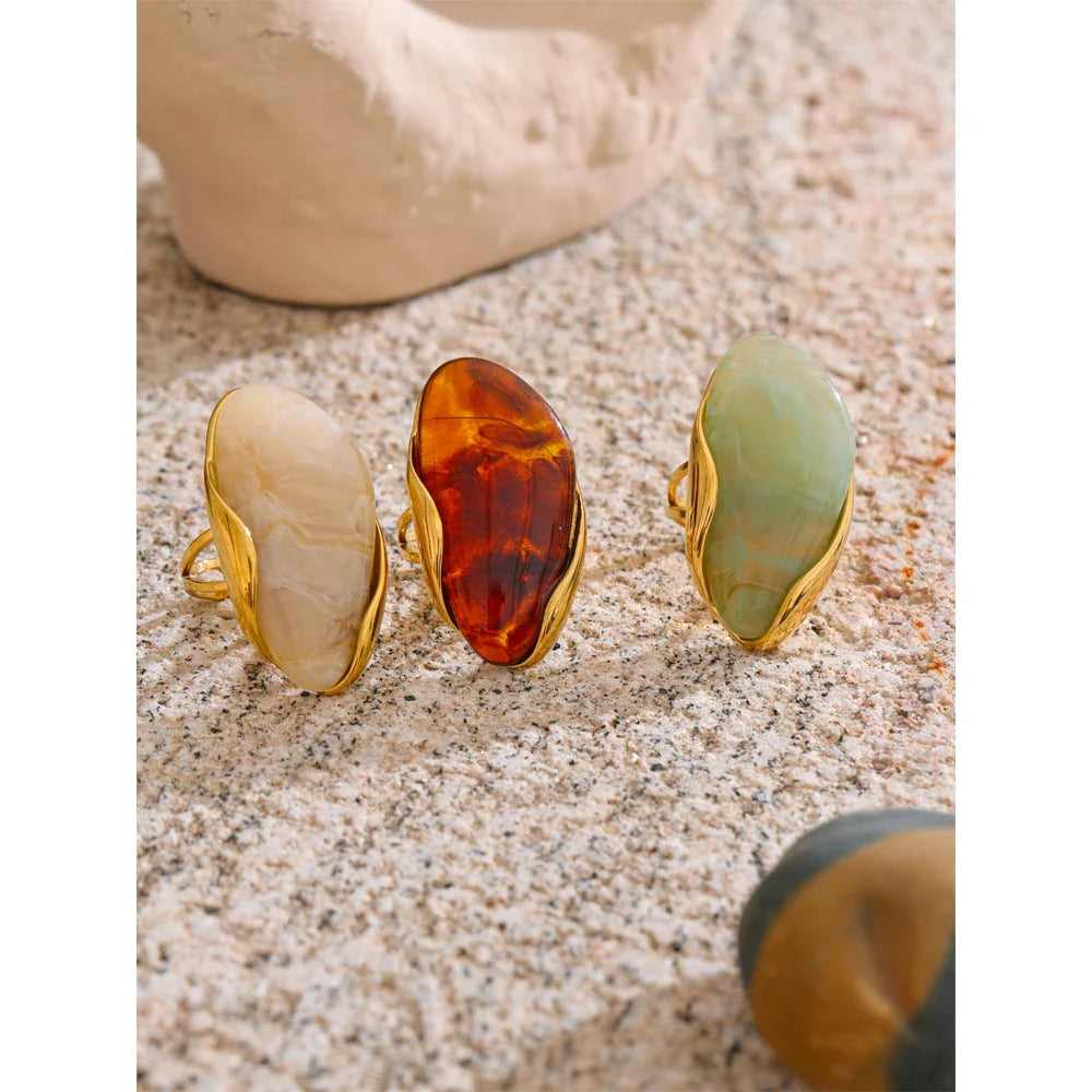 Geometrisk ring i resin Vulla | Rosendal