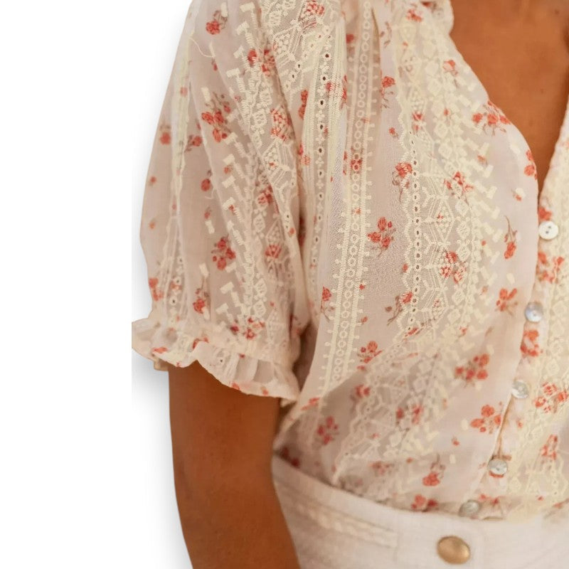 Blomstret bluse med charme | Rosendal