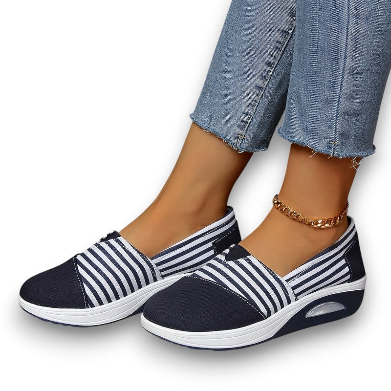 Komfortable slip-on ortopædiske striberede sneakers Pia | Rosendal